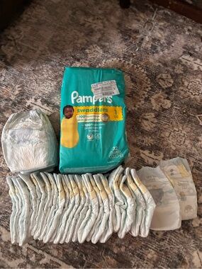 Pampers Swaddlers Baby Diapers 64 size 1